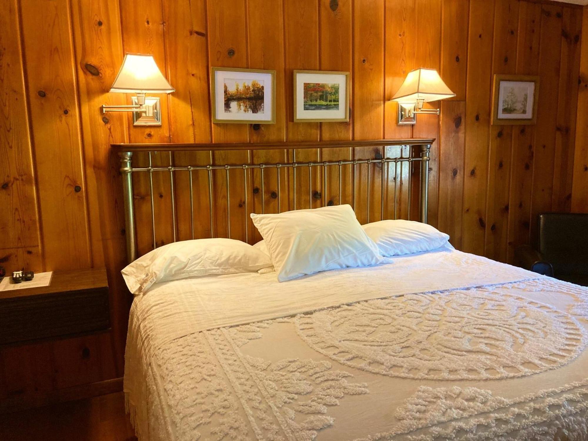Ludington Blue Spruce Inn Zimmer foto