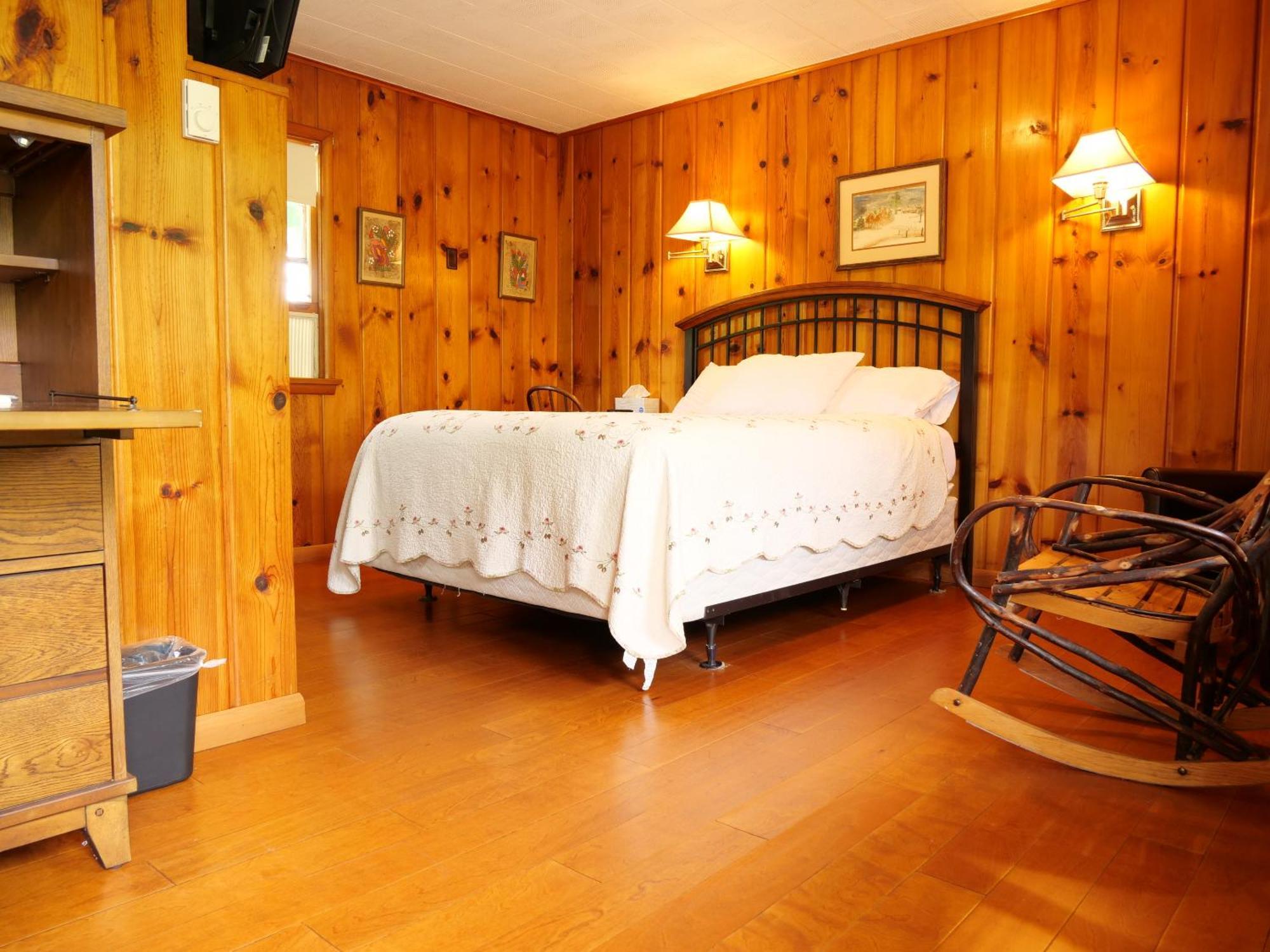 Ludington Blue Spruce Inn Zimmer foto